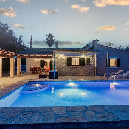 Joana بويينسا